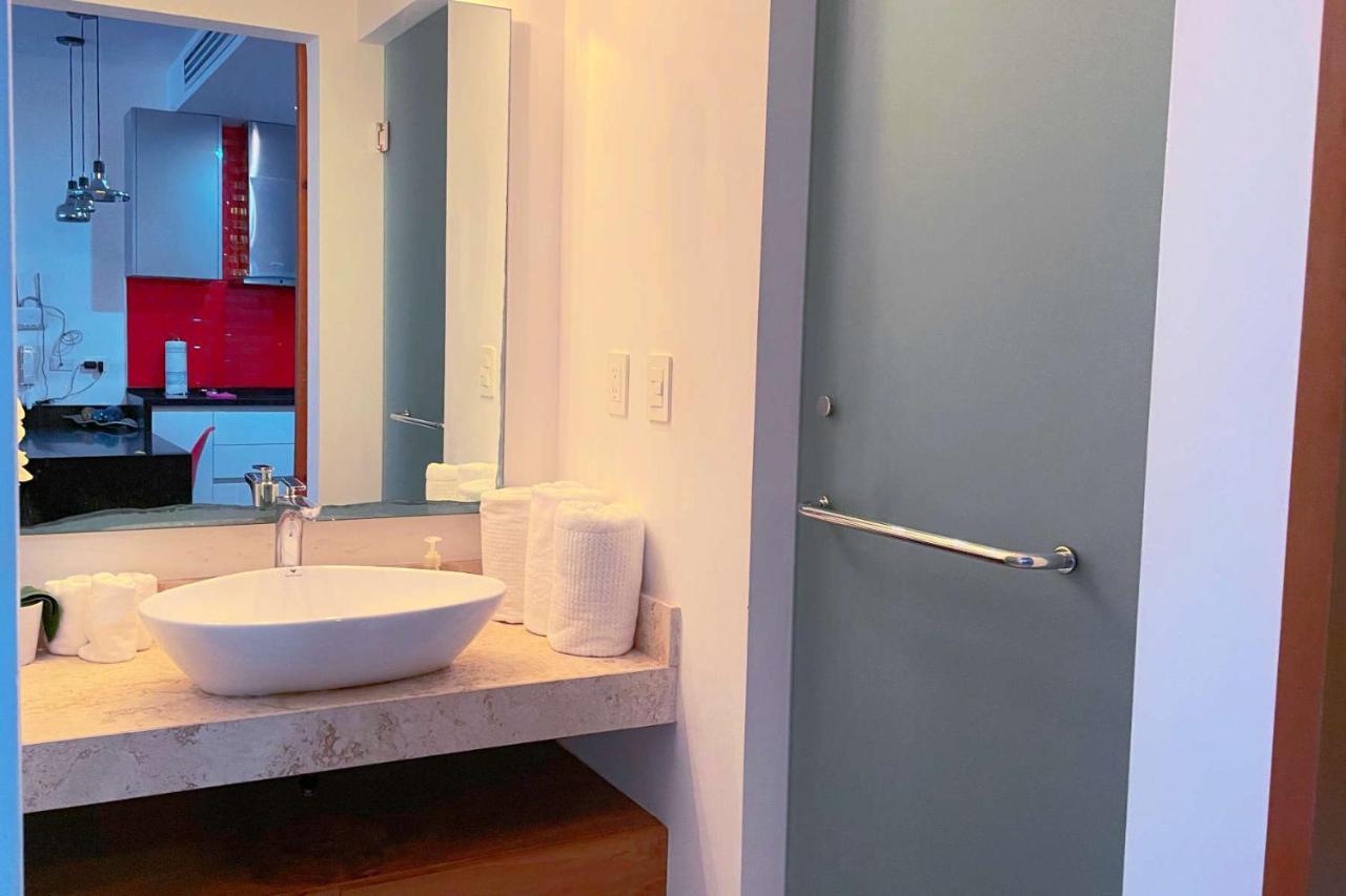 Stylish On The 5th Ave Of Apartamento
