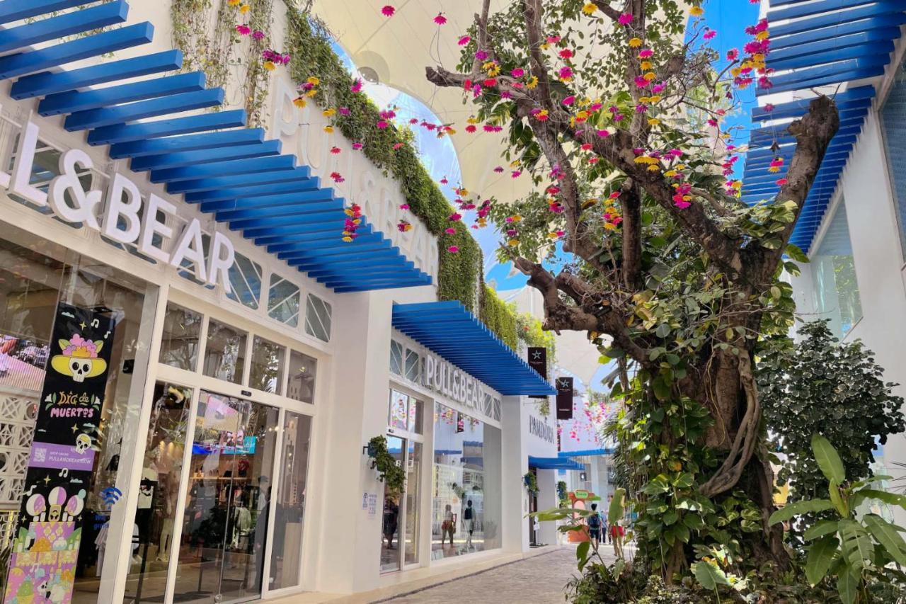 Stylish On The 5th Ave Of * Playa del Carmen