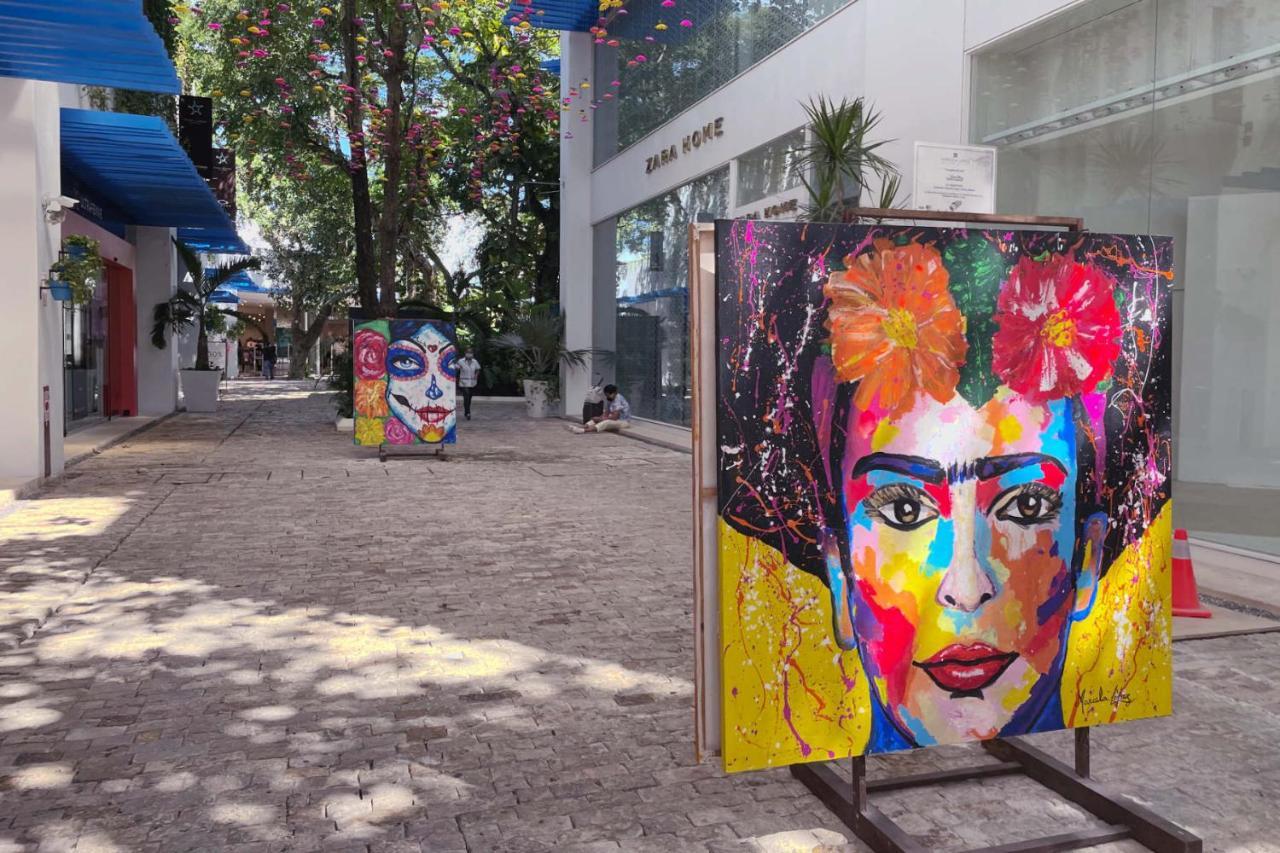 Stylish On The 5th Ave Of Playa del Carmen